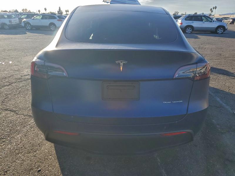 94427855 :رقم المزاد ، 7SAYGDEE1PF895636 vin ، 2023 Tesla Model Y مزاد بيع