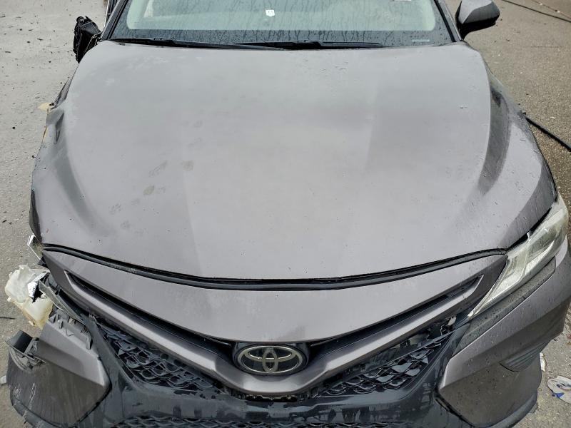 94675675 :رقم المزاد ، 4T1G11AK8LU306499 vin ، 2020 Toyota Camry Se مزاد بيع