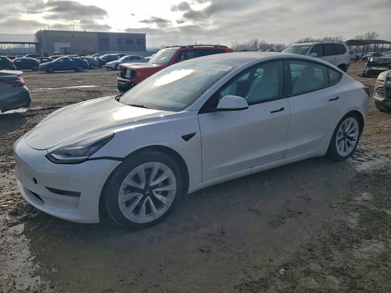 Продажа на аукционе авто 2022 Tesla Model 3, vin: 5YJ3E1EB2NF153809, номер лота: 95848105