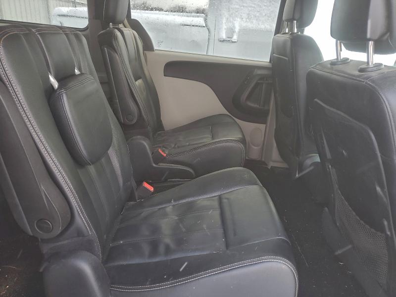 94927615 :رقم المزاد ، 2C4RC1BG2FR655015 vin ، 2015 Chrysler Town & Country مزاد بيع