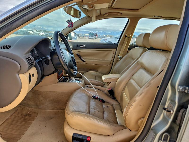 95780055 :رقم المزاد ، WVWYU63B15E106877 vin ، 2005 Volkswagen Passat مزاد بيع