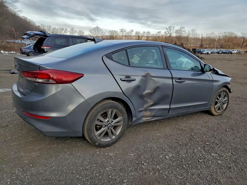 95109215 :رقم المزاد ، 5NPD84LF7JH384512 vin ، 2018 Hyundai Elantra مزاد بيع
