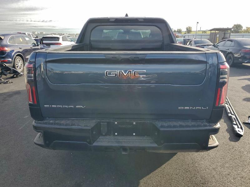 94556555 :رقم المزاد ، 1GT10MED8SU408281 vin ، 2025 Gmc Sierra مزاد بيع