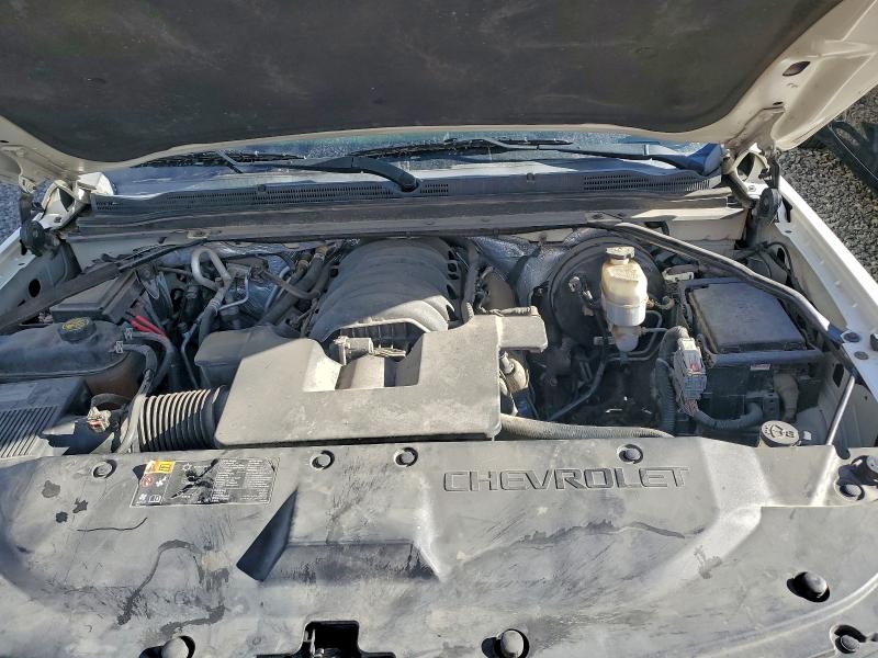 97457475 :رقم المزاد ، 1GNSKKKC0FR722490 vin ، 2015 Chevrolet Suburban مزاد بيع