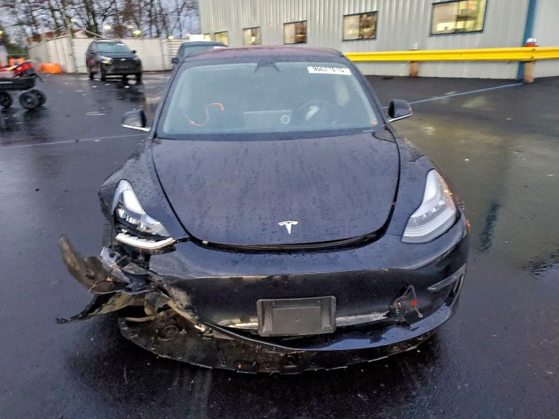 96627015 :رقم المزاد ، 5YJ3E1EAXJF089620 vin ، 2018 Tesla Model 3 مزاد بيع