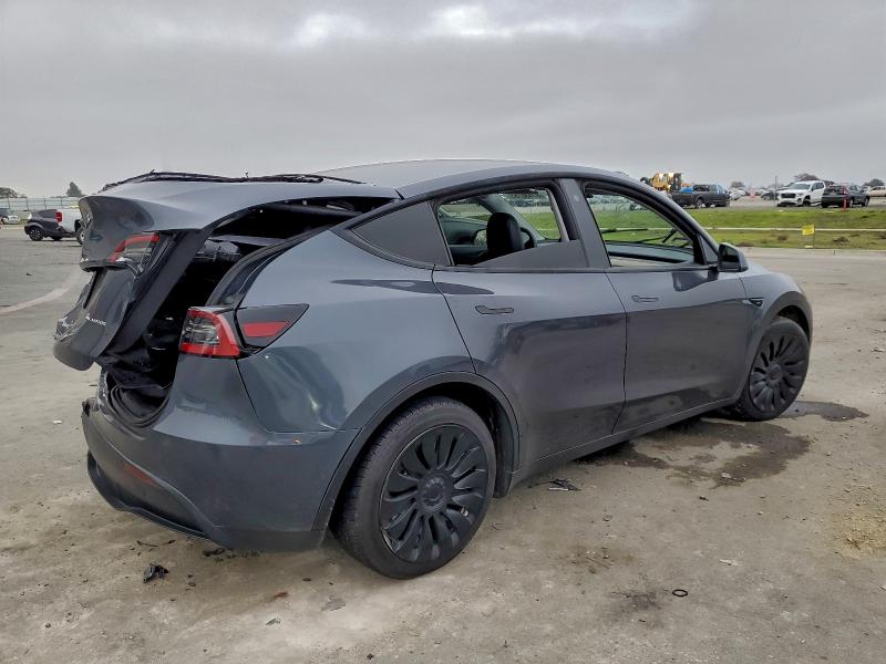 97030755 :رقم المزاد ، 5YJYGDEE1MF232852 vin ، 2021 Tesla Model Y مزاد بيع