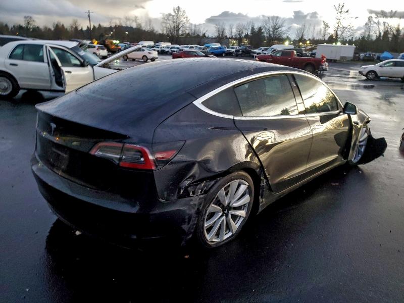 96627015 :رقم المزاد ، 5YJ3E1EAXJF089620 vin ، 2018 Tesla Model 3 مزاد بيع