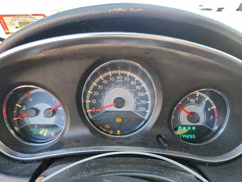 2011 Chrysler 200 მანქანა იყიდება აუქციონზე, vin: 1C3BC1FG8BN615710, აუქციონის ნომერი: 94813425