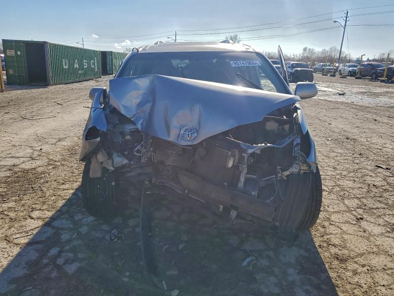 95147905 :رقم المزاد ، 5TDYK3DC7DS356550 vin ، 2013 Toyota Sienna مزاد بيع