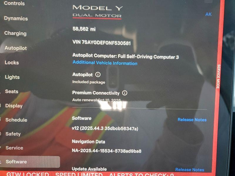 97204915 :رقم المزاد ، 7SAYGDEF0NF530581 vin ، 2022 Tesla Model Y مزاد بيع