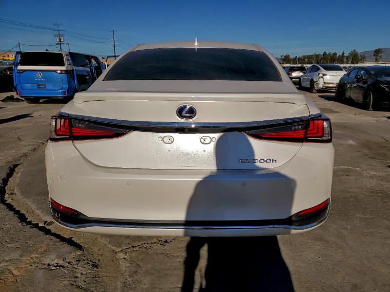 94547865 :رقم المزاد ، 58ADA1C10MU005890 vin ، 2021 Lexus Es مزاد بيع