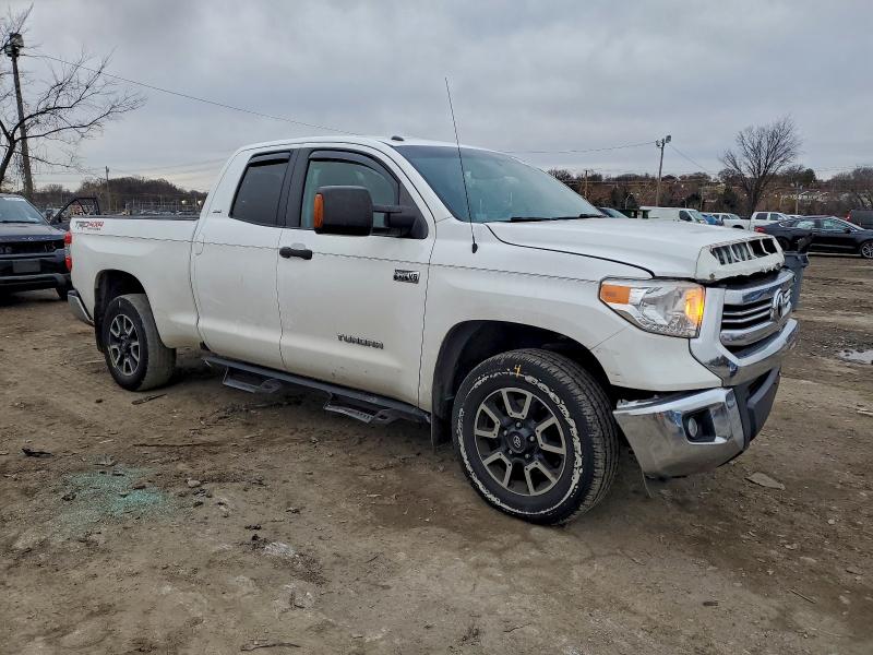 95463435 :رقم المزاد ، 5TFUY5F12HX626028 vin ، 2017 Toyota Tundra مزاد بيع