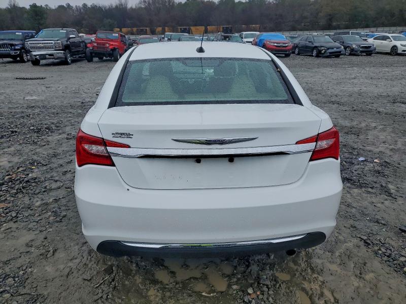 94913585 :رقم المزاد ، 1C3BC2FB3BN548279 vin ، 2011 Chrysler 200 مزاد بيع