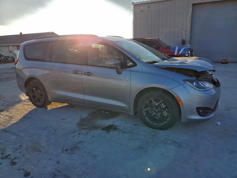 95562325 :رقم المزاد ، 2C4RC1BG0JR228036 vin ، 2018 Chrysler Pacifica مزاد بيع