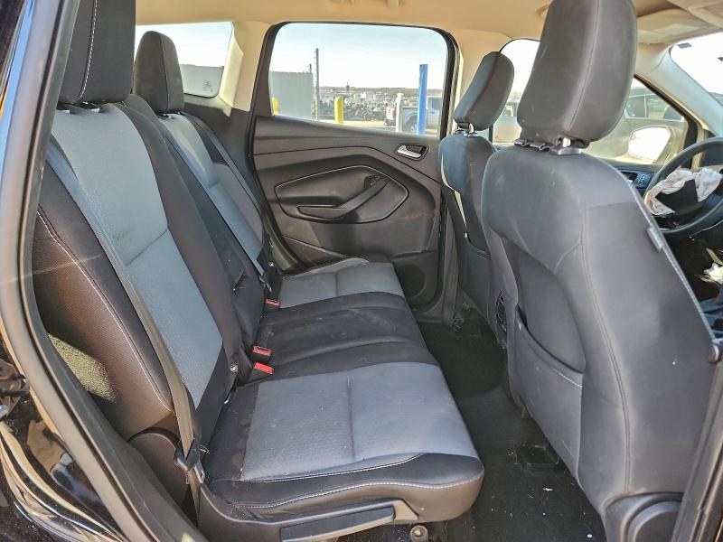 97655025 :رقم المزاد ، 1FMCU0GD1KUA62797 vin ، 2019 Ford Escape مزاد بيع