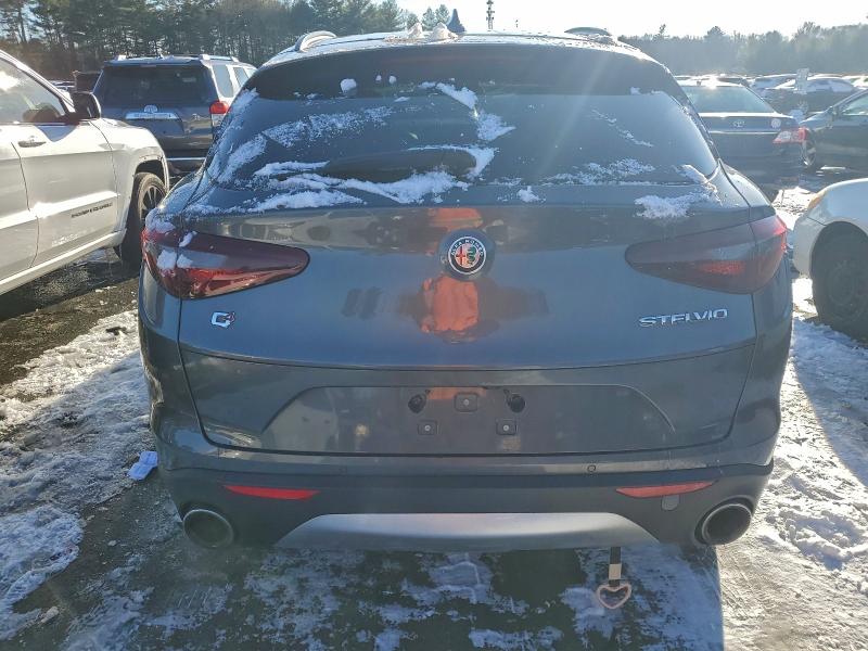 2018 Alfa Romeo Stelvio მანქანა იყიდება აუქციონზე, vin: ZASFAKNN8J7B70243, აუქციონის ნომერი: 96761245