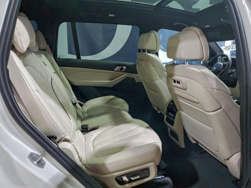 95615245 :رقم المزاد ، 5UXCW2C01N9K38170 vin ، 2022 Bmw X7 مزاد بيع