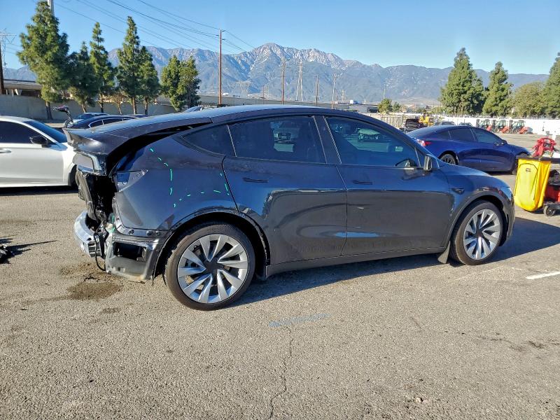 2026 Tesla Model Y მანქანა იყიდება აუქციონზე, vin: 7SAYGDEE2TF367761, აუქციონის ნომერი: 96608245