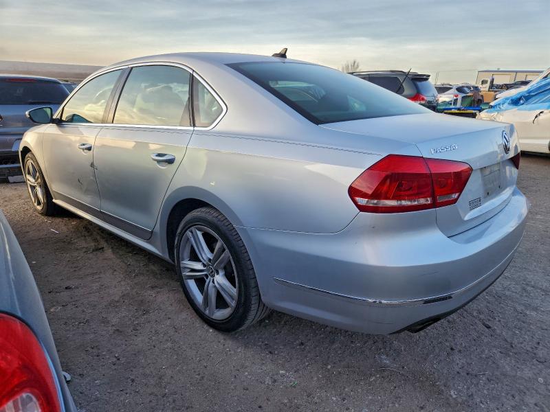 2012 Volkswagen Passat მანქანა იყიდება აუქციონზე, vin: 1VWCM7A37CC021575, აუქციონის ნომერი: 53188326