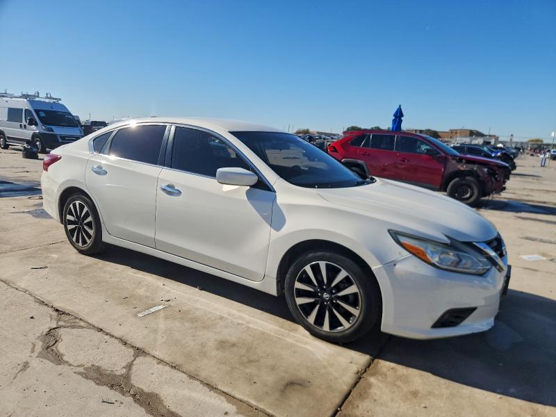 2018 Nissan Altima მანქანა იყიდება აუქციონზე, vin: 1N4AL3AP3JC136508, აუქციონის ნომერი: 94966375