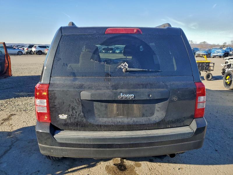 95898565 :رقم المزاد ، 1J4NT1GB0BD195324 vin ، 2011 Jeep Patriot Sp مزاد بيع