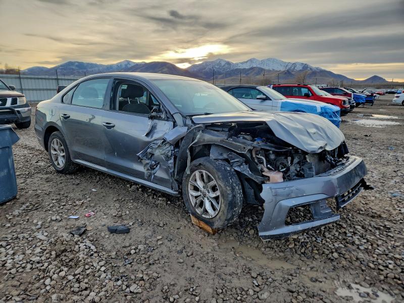 Продажа на аукционе авто 2018 Volkswagen Passat, vin: 1VWAA7A35JC024388, номер лота: 96329895