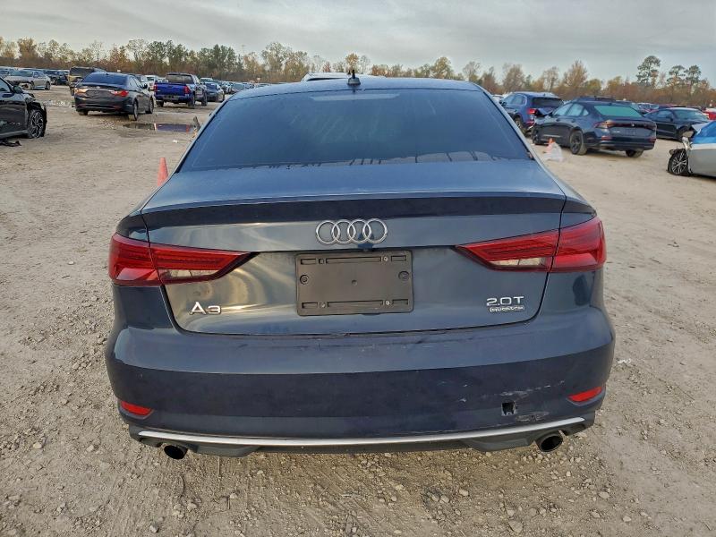 Продаж на аукціоні авто 2017 Audi A3, vin: WAUB8GFF1H1009637, номер лоту: 96502955