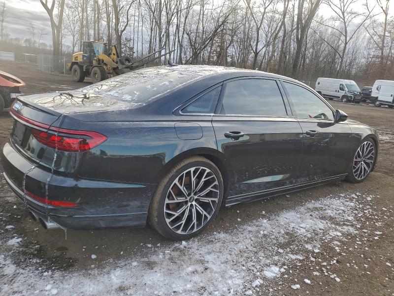 94931485 :رقم المزاد ، WAU8SAF82MN011541 vin ، 2021 Audi S8 مزاد بيع