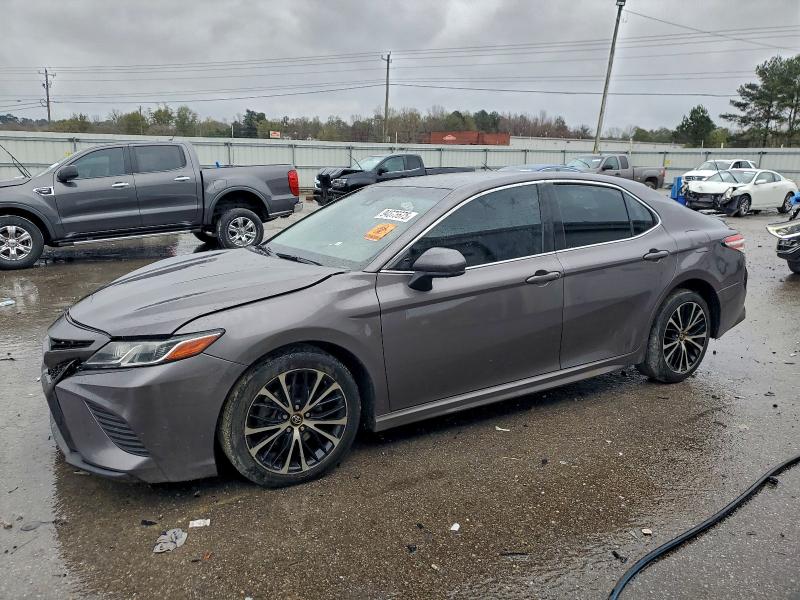 94675675 :رقم المزاد ، 4T1G11AK8LU306499 vin ، 2020 Toyota Camry Se مزاد بيع