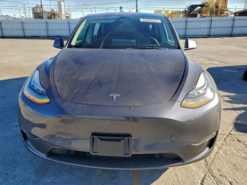 95989525 :رقم المزاد ، 5YJYGDEE2MF305937 vin ، 2021 Tesla Model Y مزاد بيع