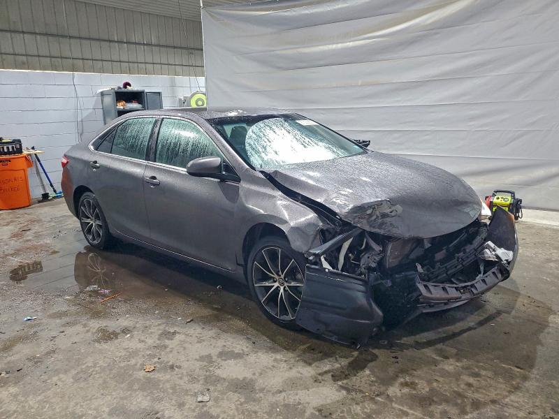 97236825 :رقم المزاد ، 4T1BF1FK8FU952618 vin ، 2015 Toyota Camry مزاد بيع