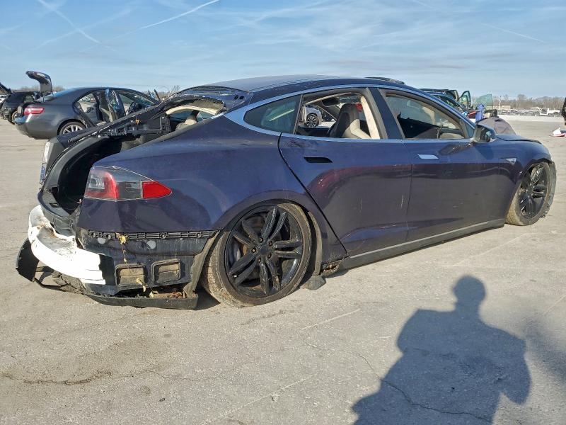 Продаж на аукціоні авто 2014 Tesla Model S, vin: 5YJSA1H14EFP52611, номер лоту: 97804735