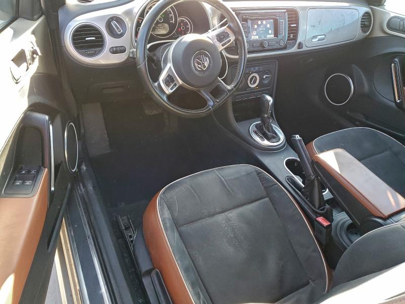 94696545 :رقم المزاد ، 3VW517AT8FM808362 vin ، 2015 Volkswagen Beetle 1.8 مزاد بيع