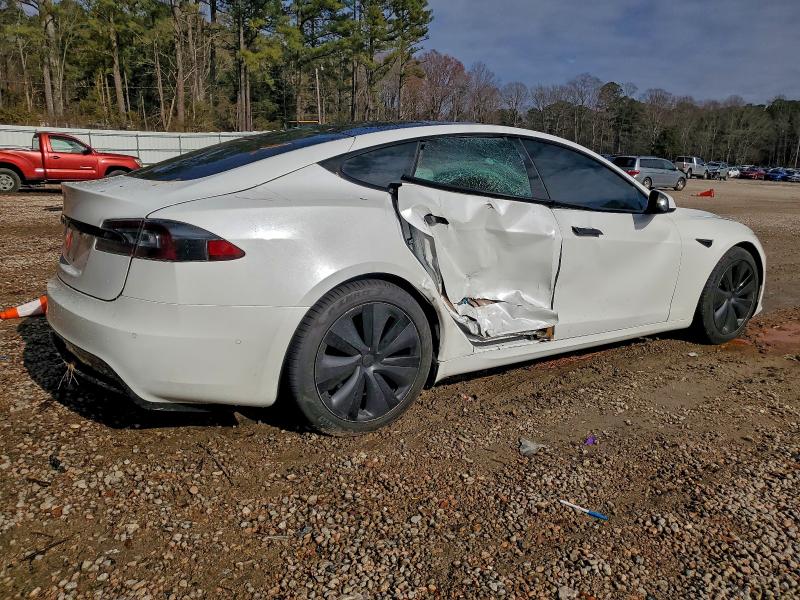 2022 Tesla Model S მანქანა იყიდება აუქციონზე, vin: 5YJSA1E54NF471674, აუქციონის ნომერი: 95750615