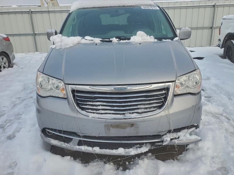 94927615 :رقم المزاد ، 2C4RC1BG2FR655015 vin ، 2015 Chrysler Town & Country مزاد بيع