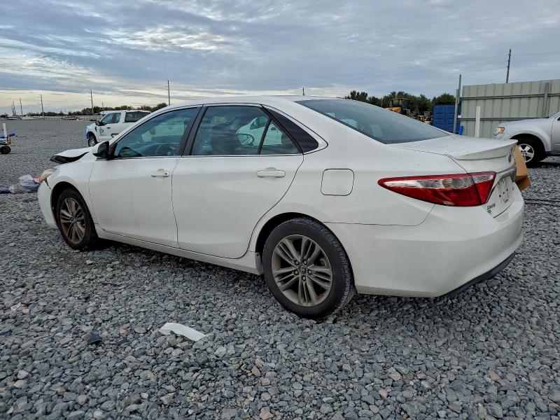 96154455 :رقم المزاد ، 4T1BF1FK0HU407595 vin ، 2017 Toyota Camry مزاد بيع