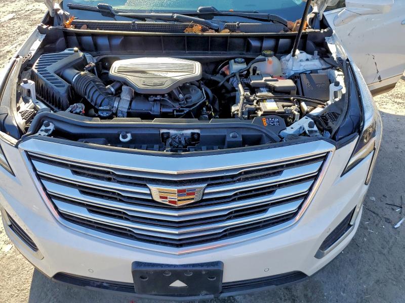 Продаж на аукціоні авто 2018 Cadillac Xt5 Luxury, vin: 1GYKNDRSXJZ204074, номер лоту: 98062935