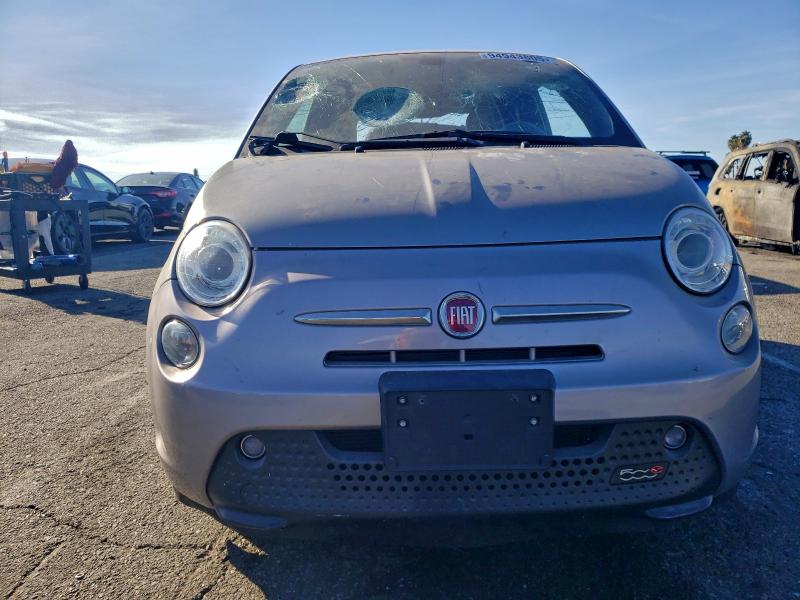 94943805 :رقم المزاد ، 3C3CFFGEXGT125735 vin ، 2016 Fiat 500 مزاد بيع