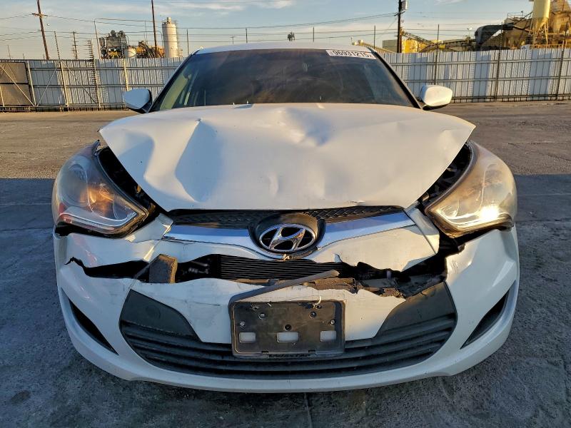 2015 Hyundai Veloster მანქანა იყიდება აუქციონზე, vin: KMHTC6AD1FU224674, აუქციონის ნომერი: 96931215
