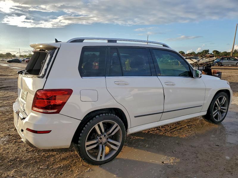 94739245 :رقم المزاد ، WDCGG5HB6FG415718 vin ، 2015 Mercedes-benz Glk مزاد بيع