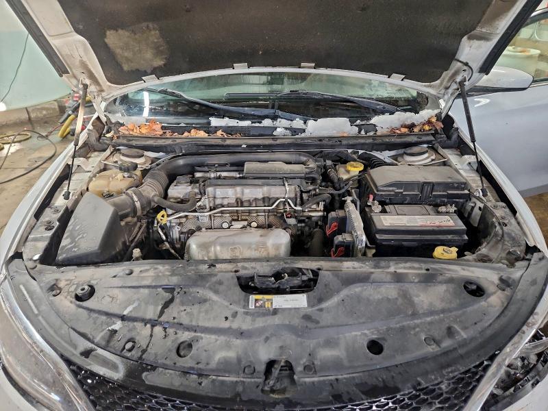 96322615 :رقم المزاد ، 1C3CCCFB3GN121430 vin ، 2016 Chrysler 200 مزاد بيع