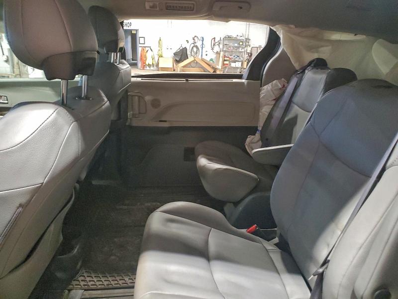 2021 Toyota Sienna Le მანქანა იყიდება აუქციონზე, vin: 5TDGSKFCXMS019048, აუქციონის ნომერი: 97506265