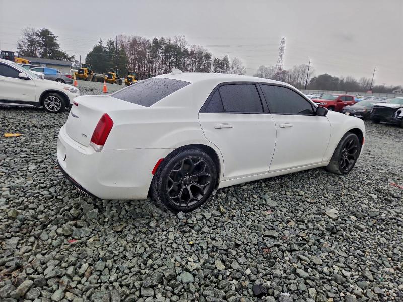 Продажа на аукционе авто 2019 Chrysler 300, vin: 2C3CCAAGXKH590958, номер лота: 93977745