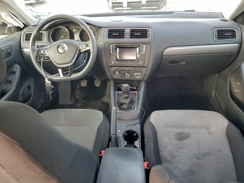 96074035 :رقم المزاد ، 3VW167AJ5HM275064 vin ، 2017 Volkswagen Jetta مزاد بيع