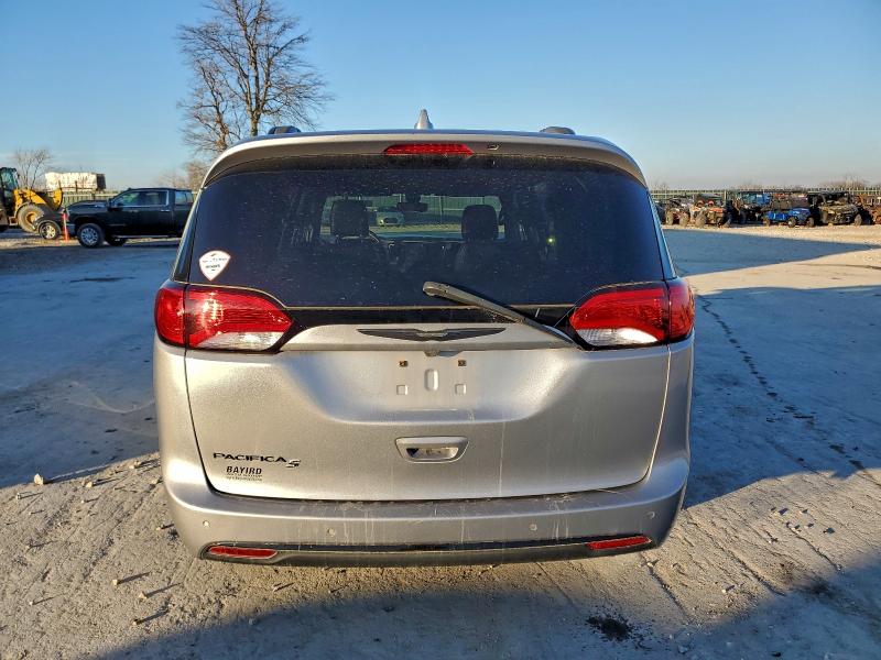 95562325 :رقم المزاد ، 2C4RC1BG0JR228036 vin ، 2018 Chrysler Pacifica مزاد بيع