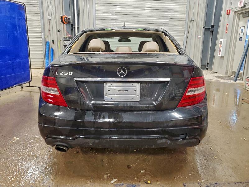 2012 Mercedes-benz C მანქანა იყიდება აუქციონზე, vin: WDDGF4HB3CR238893, აუქციონის ნომერი: 70048555