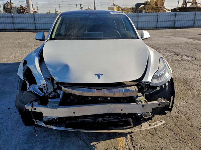 96842015 :رقم المزاد ، 7SAYGDEEXNF349561 vin ، 2022 Tesla Model Y مزاد بيع