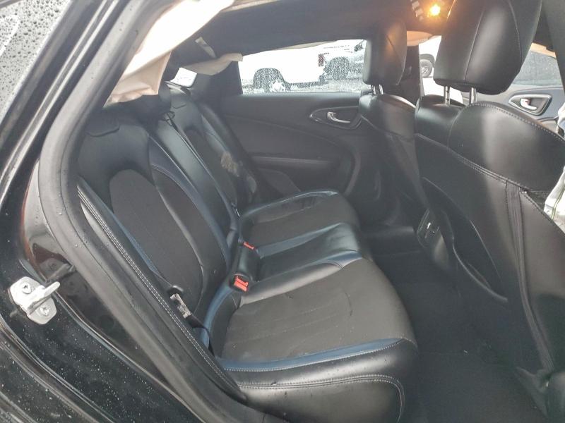 97441045 :رقم المزاد ، 1C3CCCDGXFN567460 vin ، 2015 Chrysler 200 مزاد بيع
