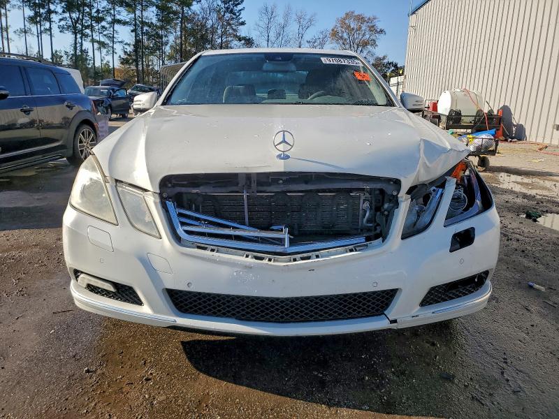 97087335 :رقم المزاد ، WDDHF5GBXAA128947 vin ، 2010 Mercedes-benz E مزاد بيع