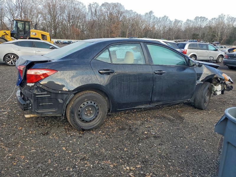 95655255 :رقم المزاد ، 5YFBURHE1JP760155 vin ، 2018 Toyota Corolla مزاد بيع